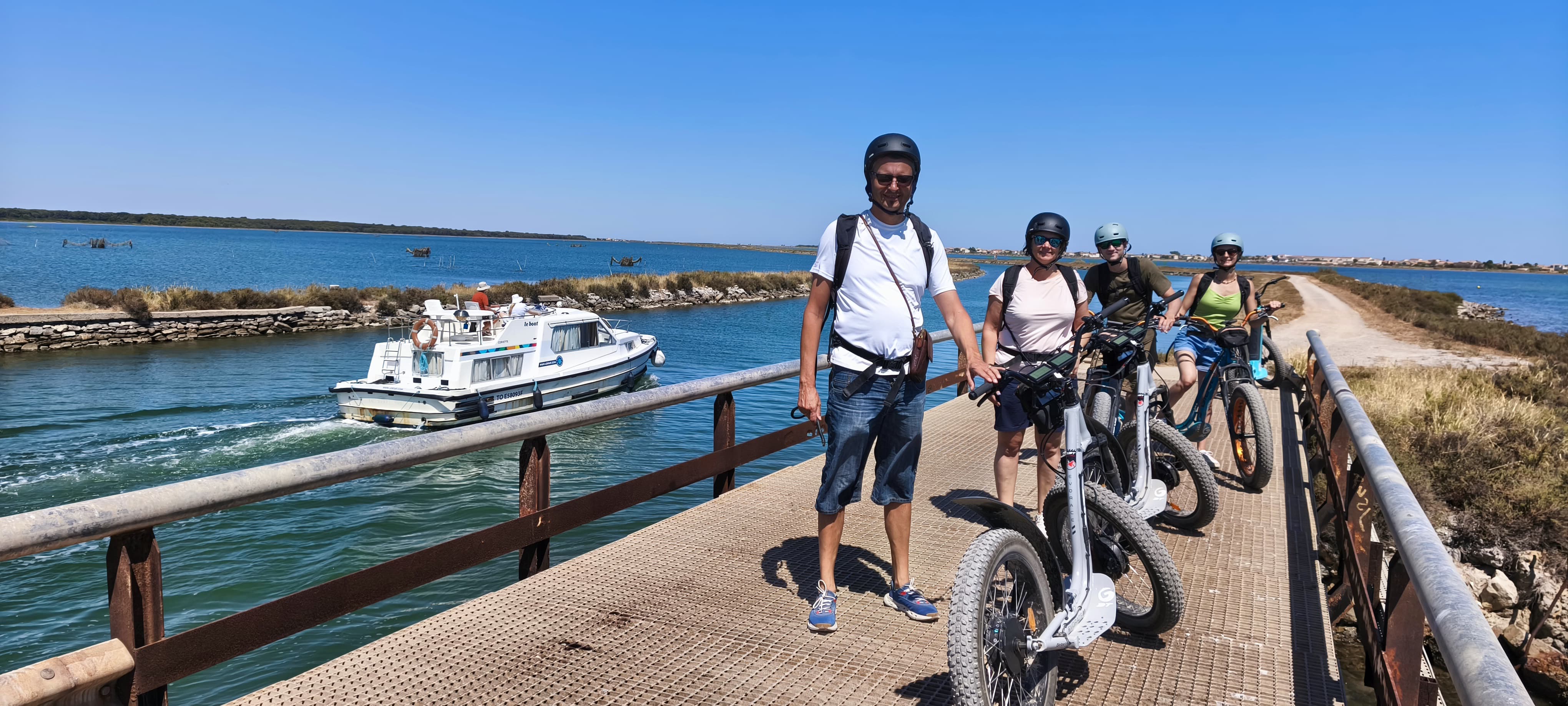 Balade en trottinette le long du Canal du Rhône à Sète