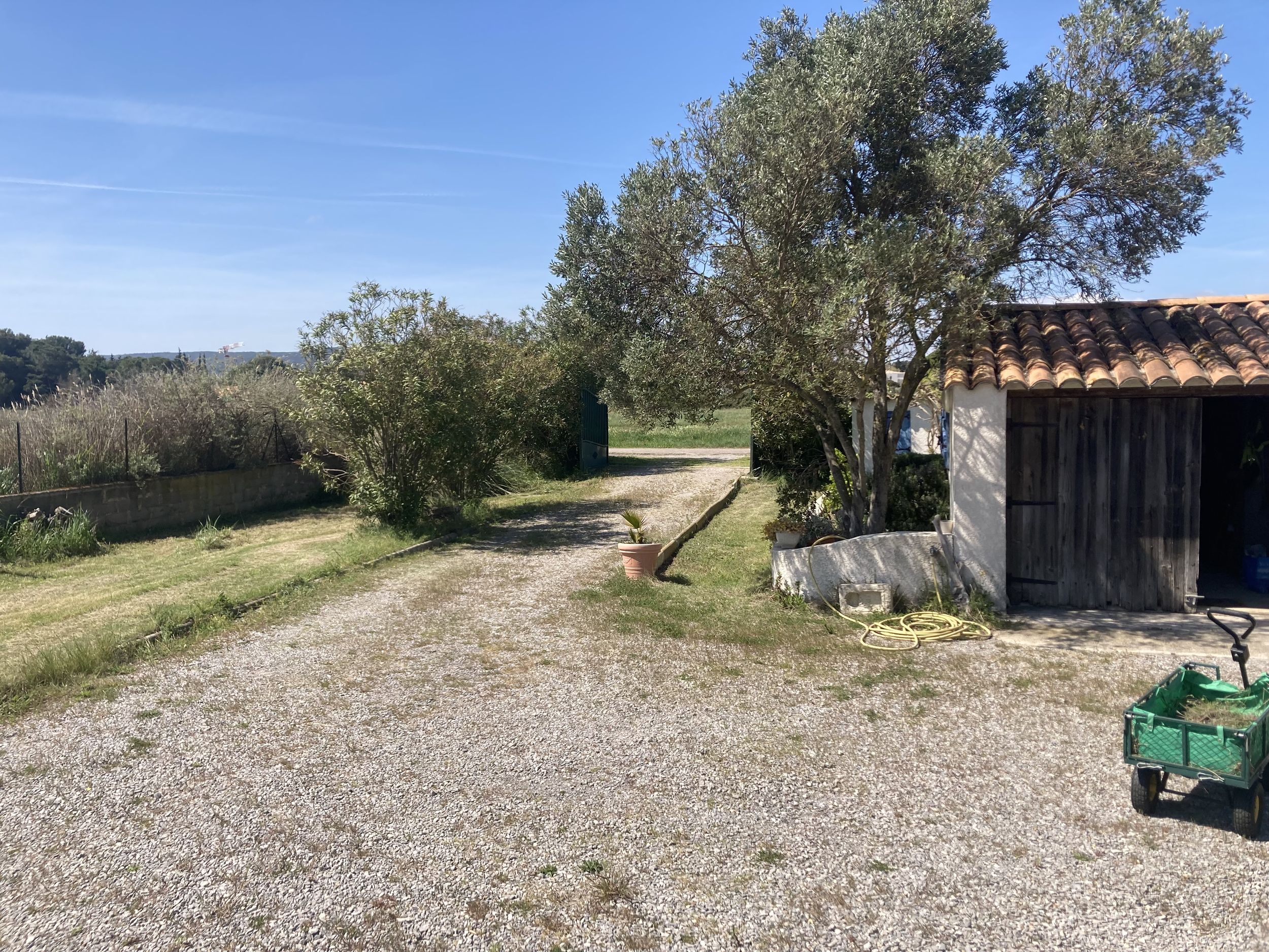 LOCATION VIC LA GARDIOLE CHEMIN DES CABANIS PEYROT MARC (6)