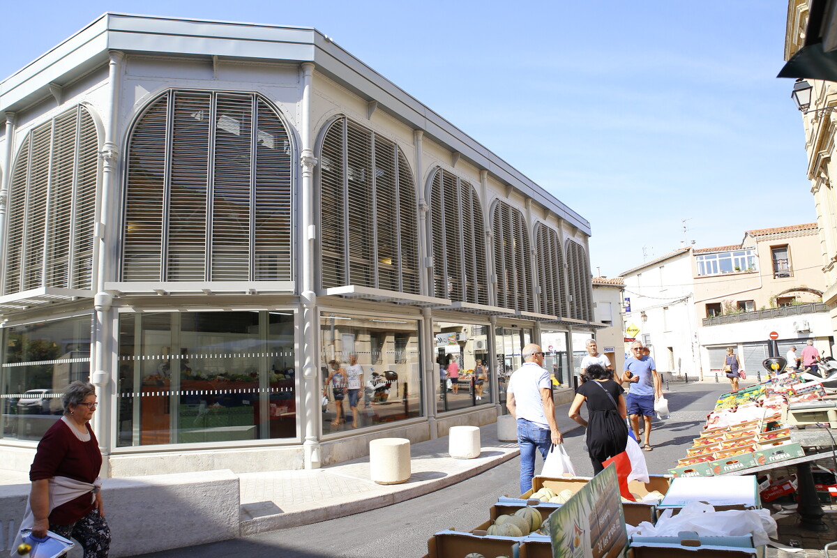 Faire son marché à Frontignan - © Office de Tourisme Archipel de Thau