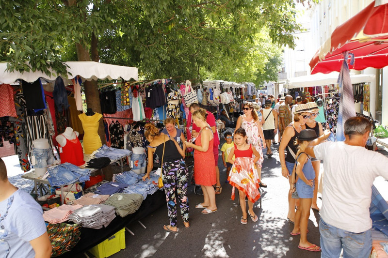 Marché_traditionnel_Frontignan_La_Peyrade