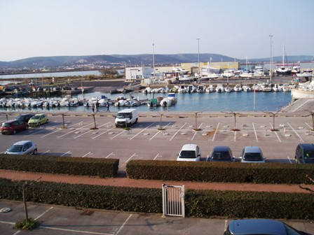 Riviere-Beaupré-32-terrasse-vue-port